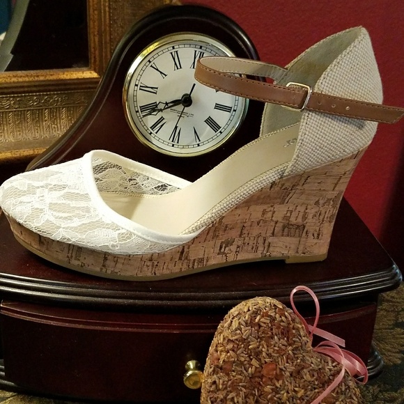 Apt. 9 Shoes - Cork Wedged Lace Shoe